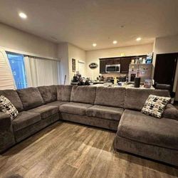 BRAND NEW BROWN LARGE CAPACITY SECTIONAL SAME DAY DELIVERY 