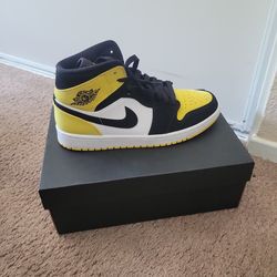 Air Jordan 1 Mid SE