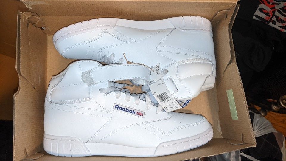 Reebok Mens 11