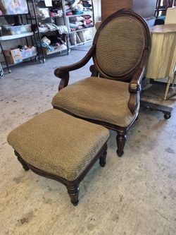 Lrg Occasional Chair & Ottoman