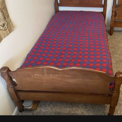 Twin Bed Frame- Vintage Willet Solid Maple $70