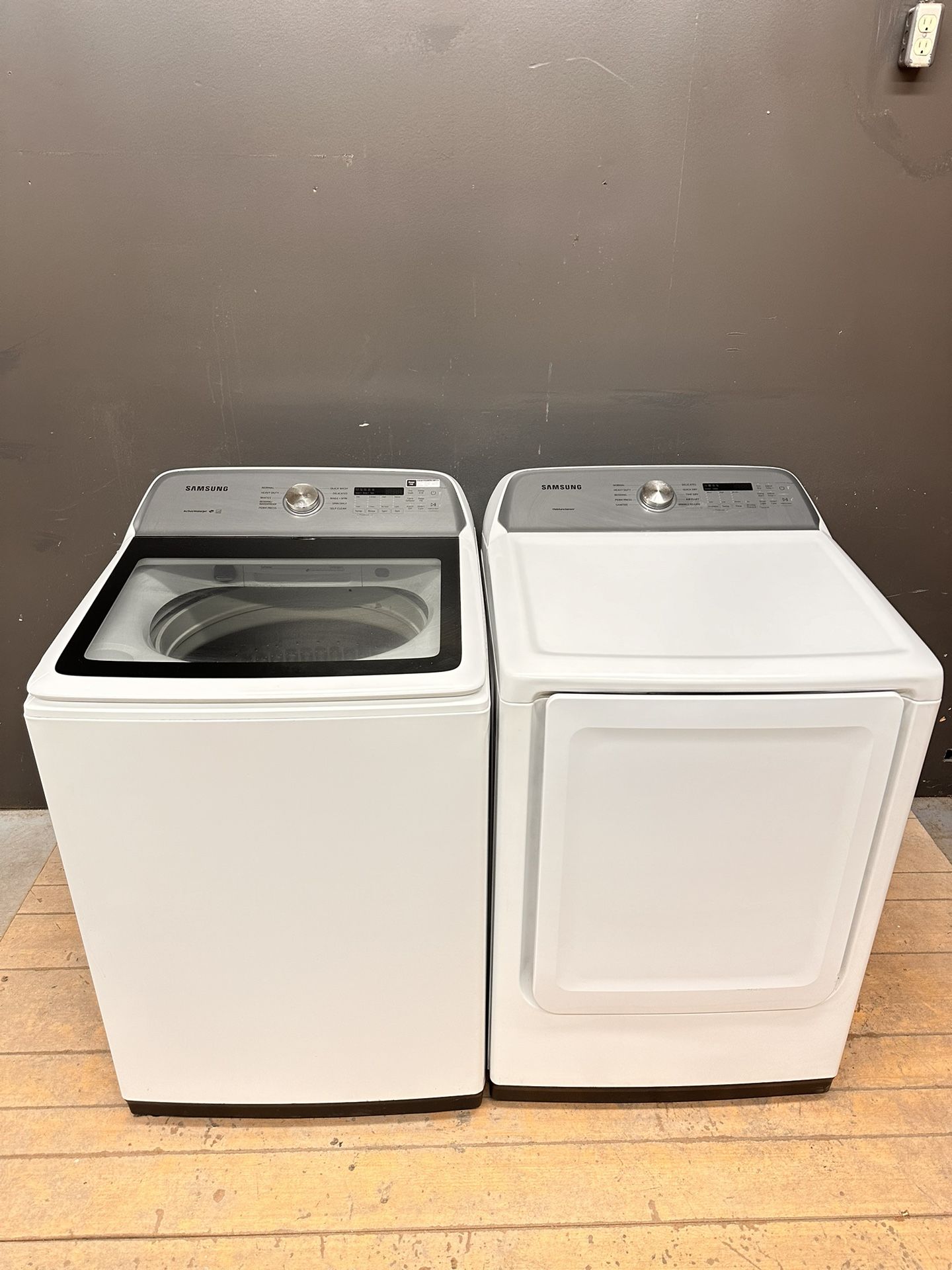 ❤️❤️2020 (LIKE-NEW)XL samsung Top Load washer & matching electric dryer (delivery available❤️❤️