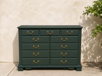 The Willow Gate Thomasville 11 Drawer Dresser