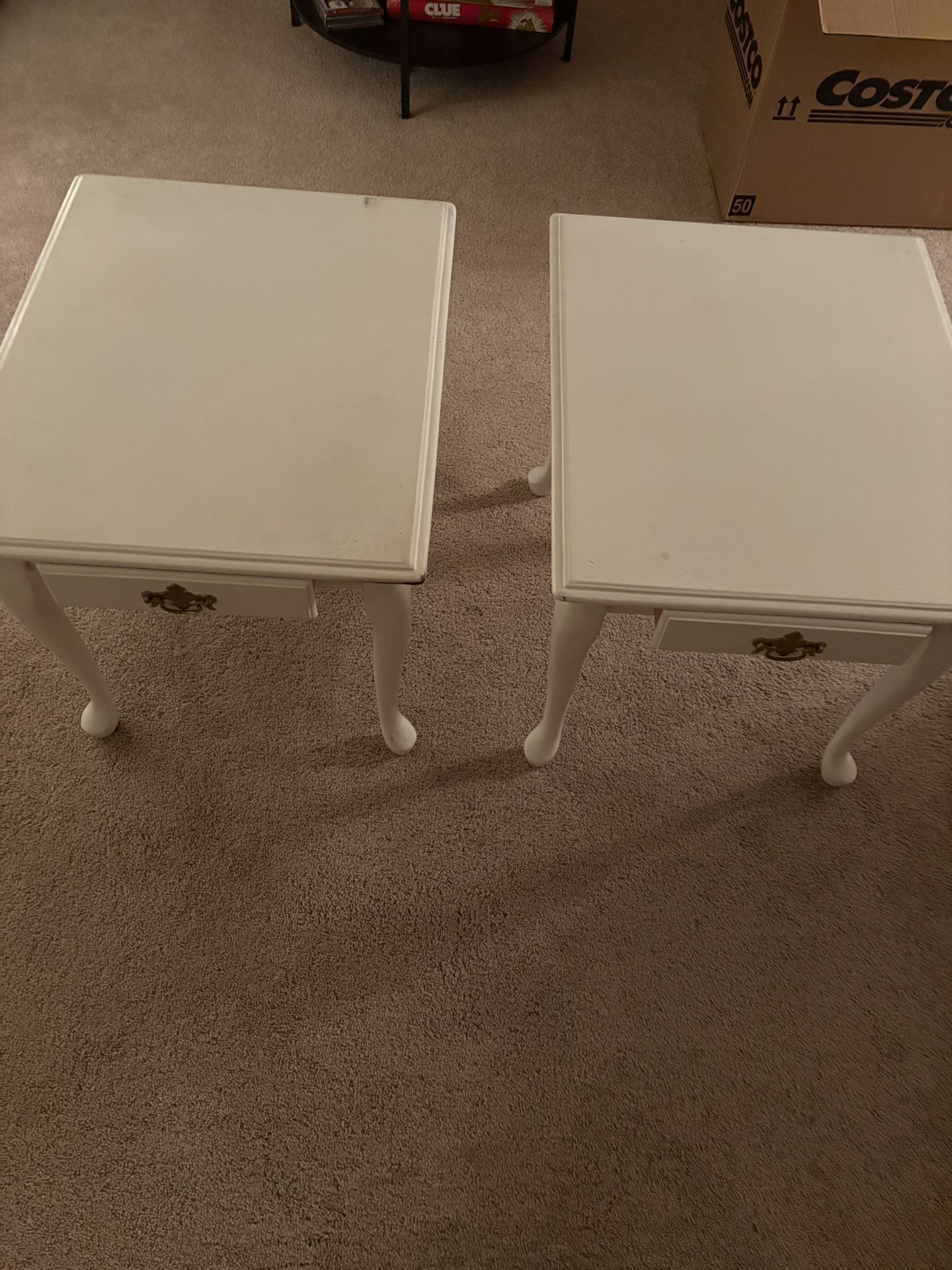 Nightstands/end Tables