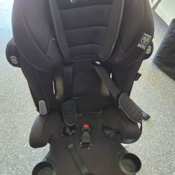 2 Car Seats For Sale