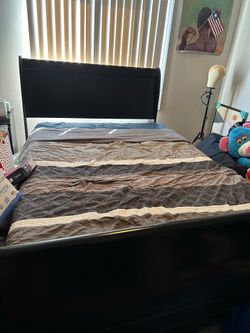 Full Size Bed Frame set