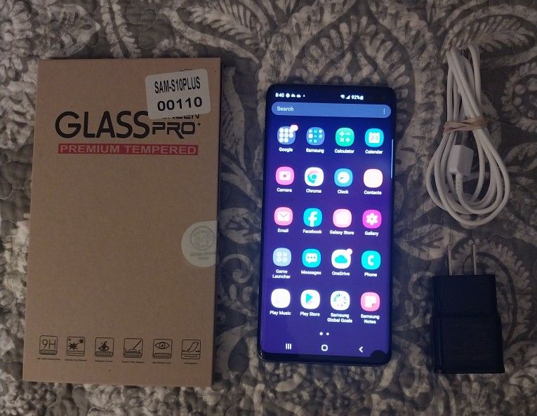 Samsung S10 Plus-Unlocked-128GB-8GB Ram-No Scratches/Cracks+Charger/New Screensavers