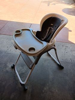 FREE!!Baby High Chair with wheels