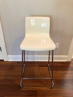 High chairs / stools (4)