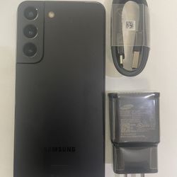 Factory Unlocked Samsung Galaxy S22 5G 128gb, sold with warranty 