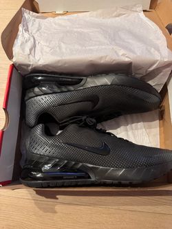 Nike air max phoenix size 10.5m