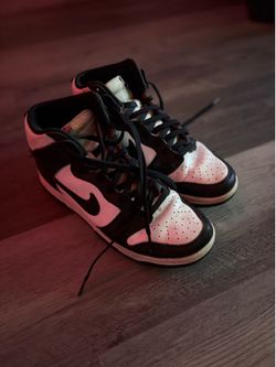 Panda dunks size 8