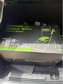 Green works Pressure Washer W/ Attachments