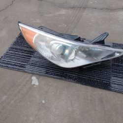 11 To 14 Headlight Hyundai Sonata Passenger Side Halogen