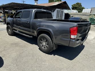 2017 Tacoma Bed