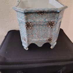 Antique United Wilson Vase
