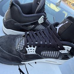 Nike Air Jordan 4 Retro "White Thunder