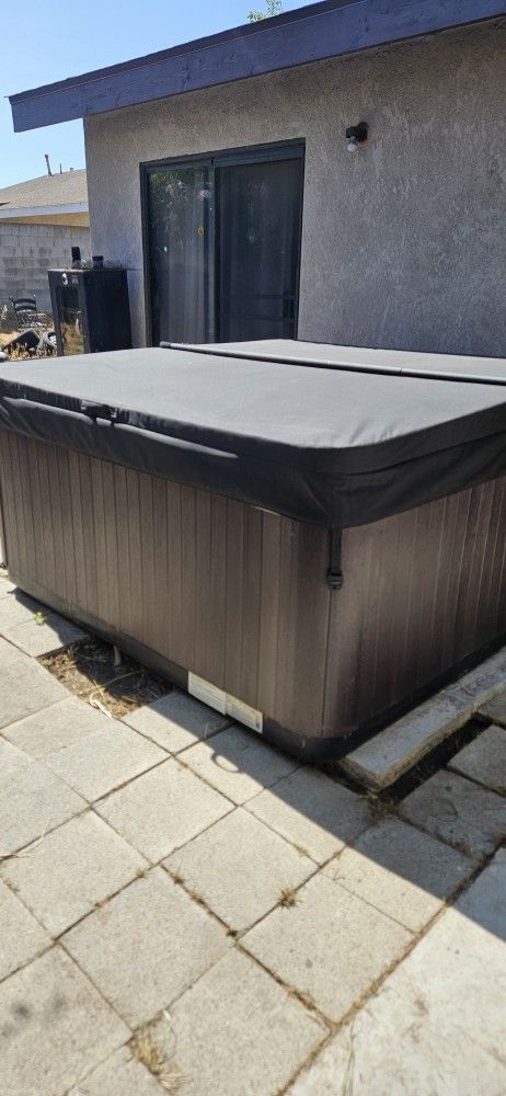 Jacuzzi