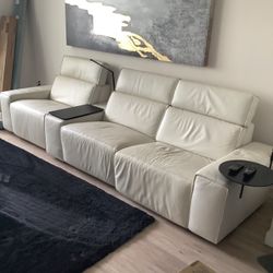 Sectional 3 Pice Sofa. Measurements 125 Length Dept 36 Height 35