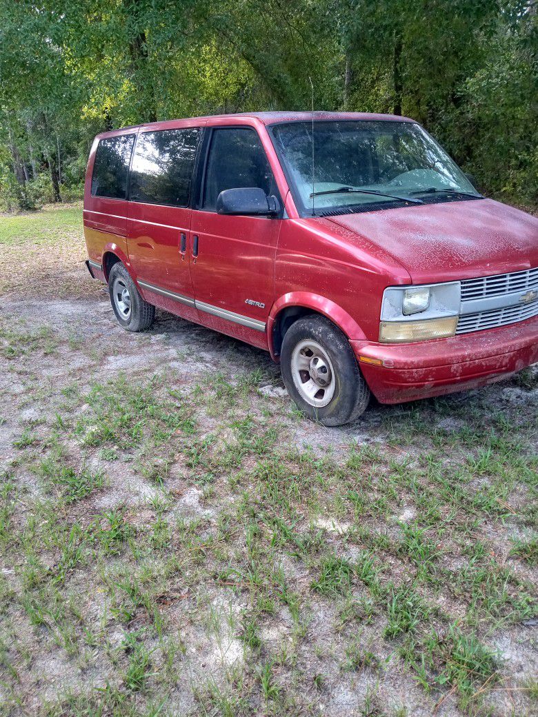 98 Chevy Astro For Parts 