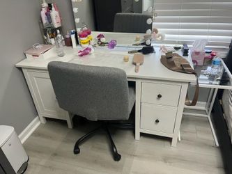 Hemmes ( Ikea) White Desk