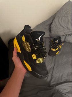 Jordan 4 thunder