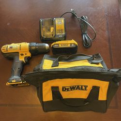 Dewalt 20v 1/2” Drill/Driver, Charger, Battery, Bag