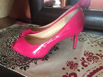 Pink Liz Claiborne heels size 9.5