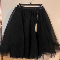 Black Tulle Skirt Sz M New With Tags