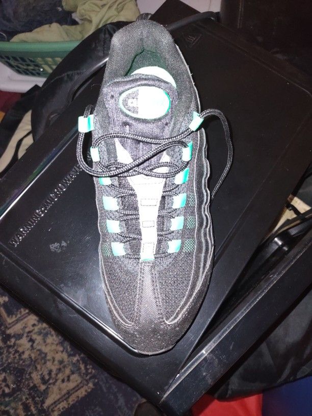 New Nike Air Maxes Never Worn