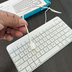 Wired Keyboard For iPad 