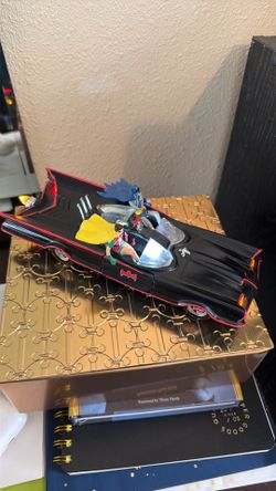 Batman Classic TV Series Batmobile – Light-Up Collectible w/ Batman & Robin Figures