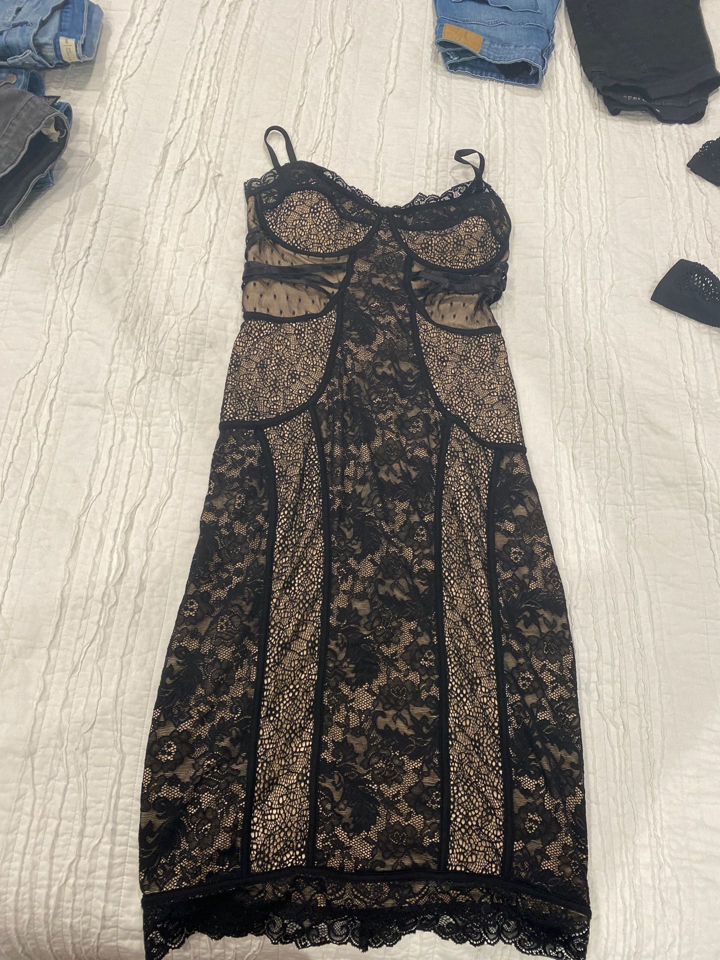 Bebe black lace corset dress - Large
