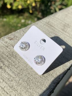 8mm 2 ct moissanite earrings