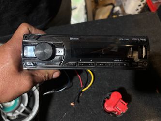 Alpine single din modelo Ute-73bt