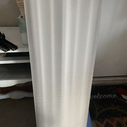  4 Fluorescent Light Fixture And Bulbs