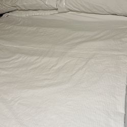 King Size Bed White Sheet with 2 Pillowcases 