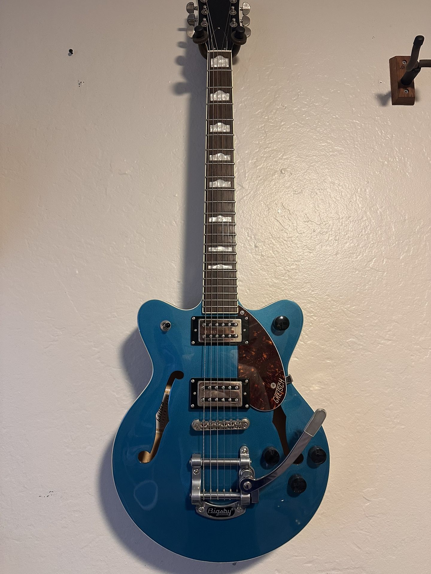 Gretsch Guitars G2657T Streamliner Center Block Jr. Double-Cut With Bigsby Electric Guitar Ocean Turquoise