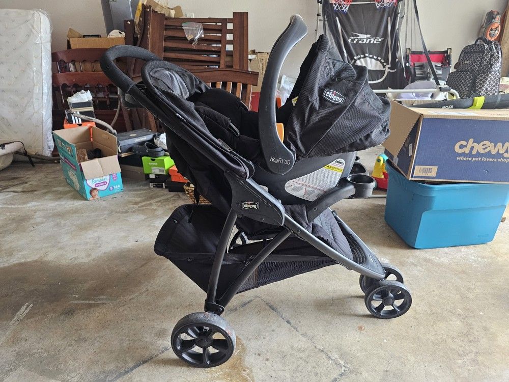 Chicco Viaro Car Seat With Stroller Travel System