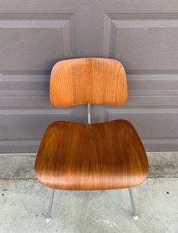 Plywood metal base chair