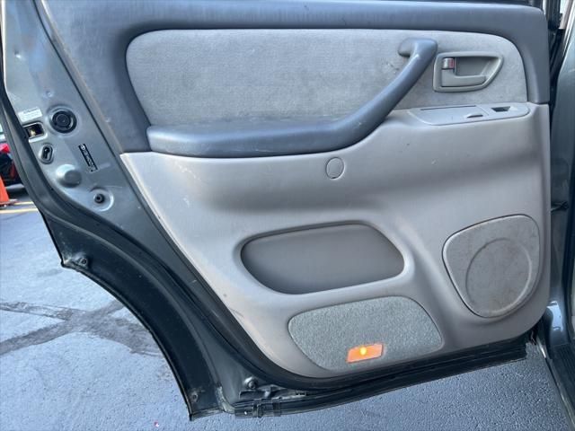 2005 Toyota Sequoia