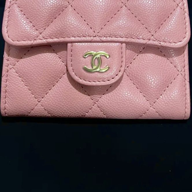 CHANEL CAVIAR COMPACT TRIFOLD $190 AUTHENTIC 100%