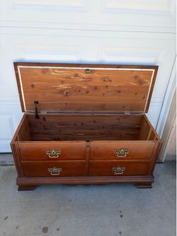 Vintage lane chest