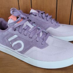 adidas Five Ten Sleuth Mountain Bike Shoes Women Size 7 Purple Coral. Never worn