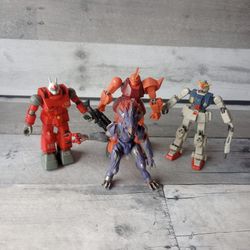 Bundle  Of 4 Figures Gundam And Halo Figures 