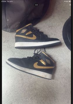 Nike Air Jordan 1 Mid Black/Metallic Gold-White GS Sz 5Y New Rare DQ8423-071