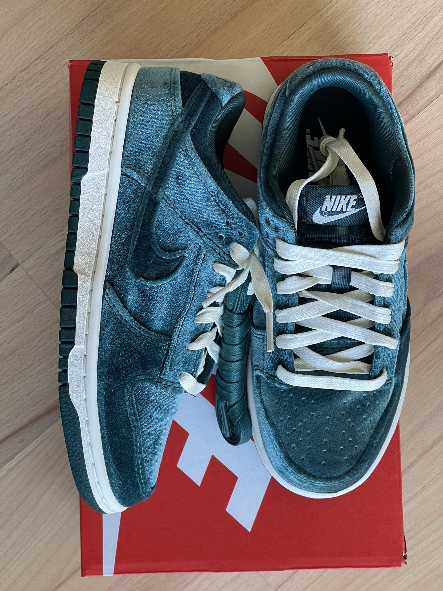 Nike Dunk Low Velvet Teal Size 5W/3.5M