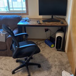 Computer Desk With Chair 