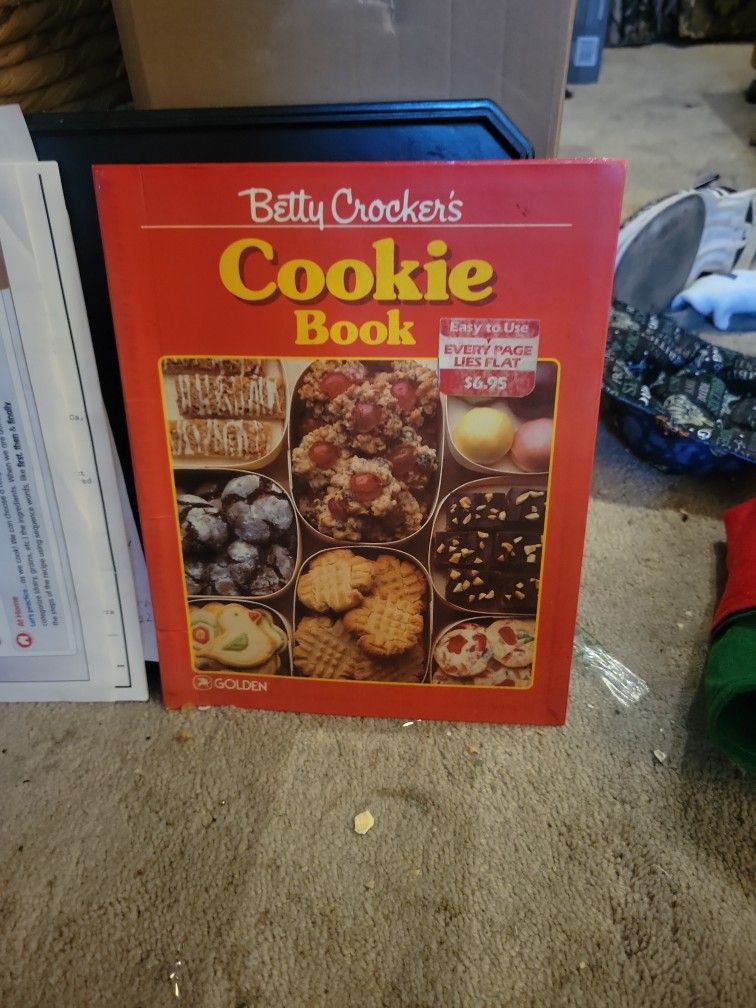 Betty Crockers Cookie Book