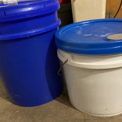 New buckets of detergent